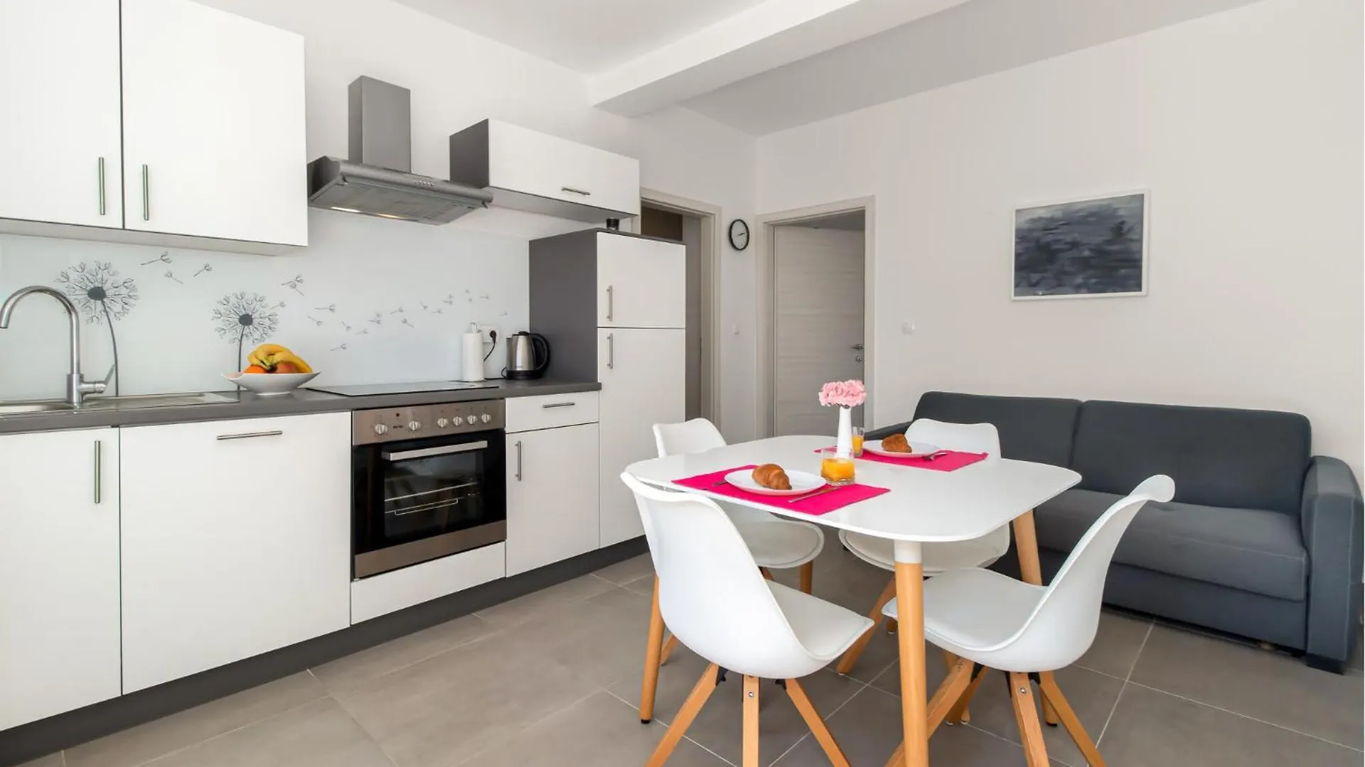 Cozy Apartment In Novi Vinodolski With Wifi